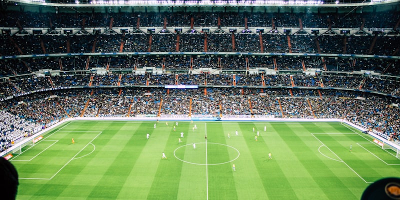 里昂球迷高,举抗议横幅,呼吁巴黎主,百家乐,在线百家乐,真人百家乐,百家乐平台,百家乐投注,老虎机